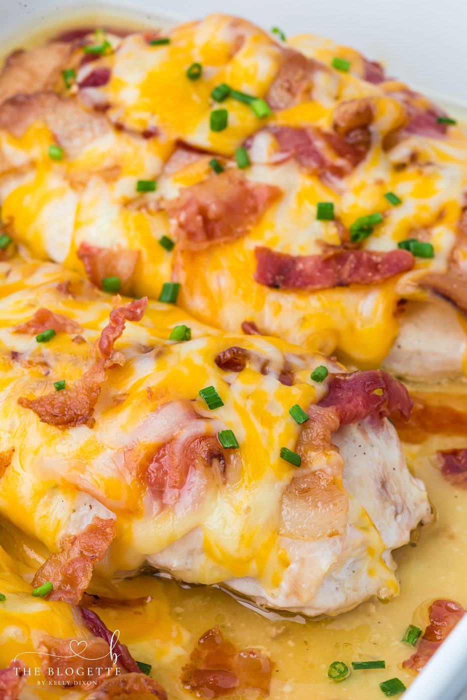 This straightforward chicken bacon ranch recipe is made with juicy baked chicken, creamy ranch dressing, crispy bacon, and melted cheese. A simple dinner idea the whole family will love, well-balanced for busy weeknights or meal prep.