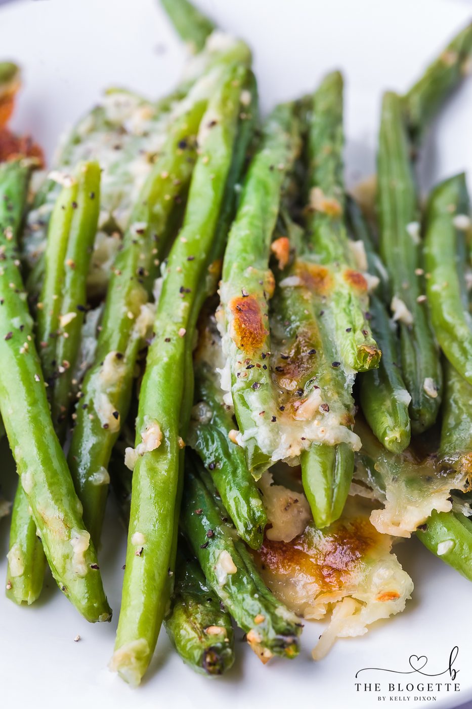 Cheesy Garlic Baked Green Beans!
