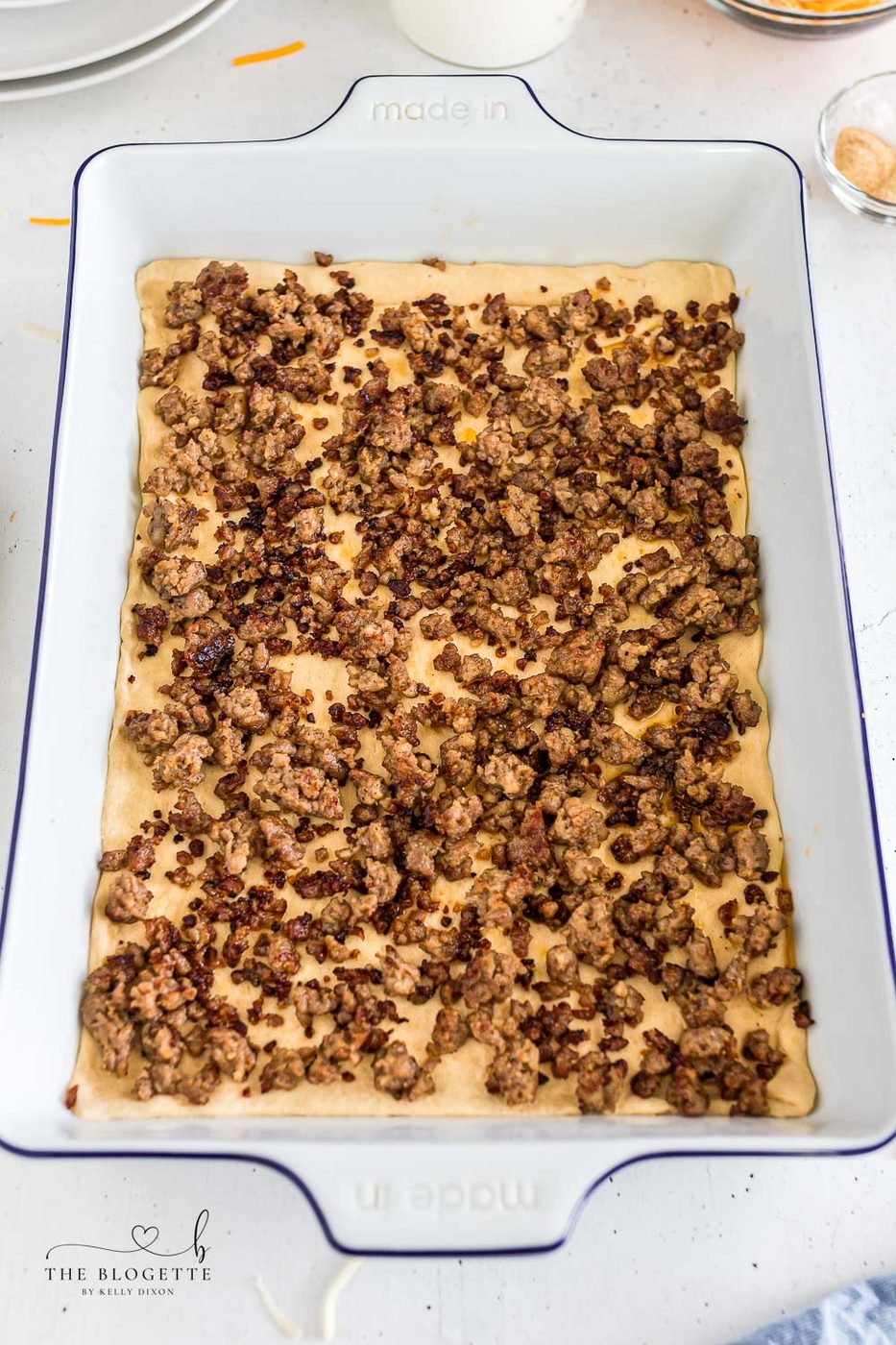 Breakfast casserole with crescent rolls