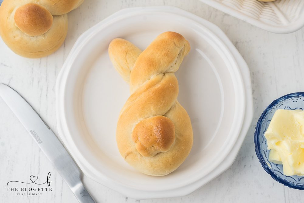 Bunny Buns are the well-balanced addition to your Easter table. Soft and slightly sweet bread rolls shaped to look like a cute bunny!