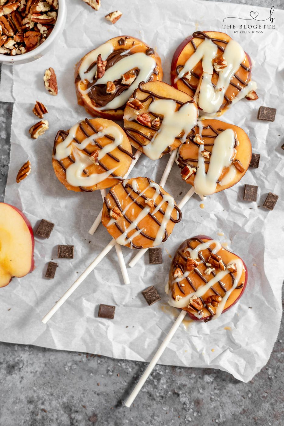 Straightforward Caramel Apple Slices! Make this fall apple treat with all of your favorite toppings!