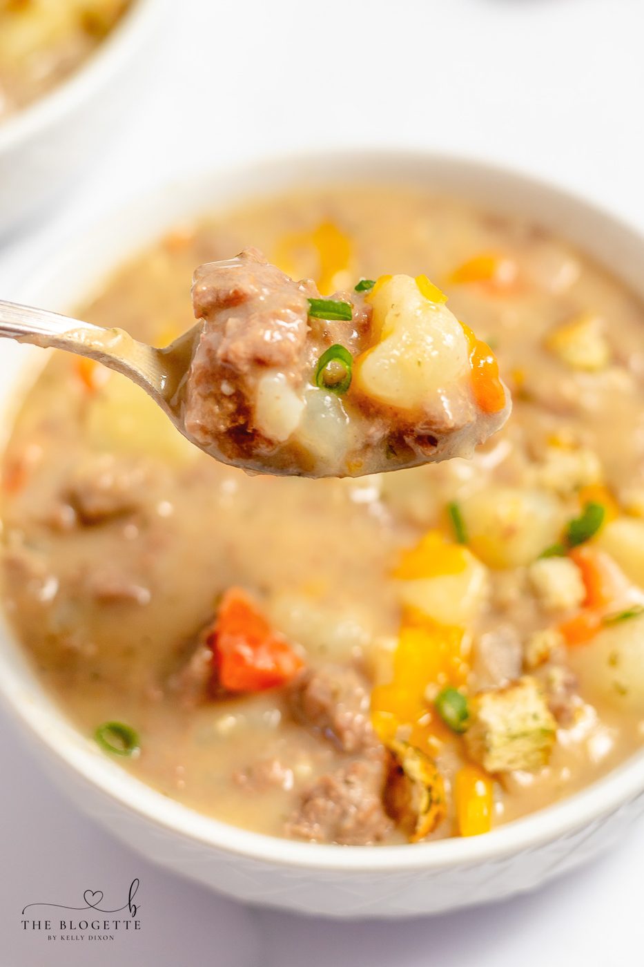 Cheeseburger Soup Recipe - Loaded with ground beef, cheese, potatoes, and creamy broth, this is a soup recipe you need to always keep on hand!