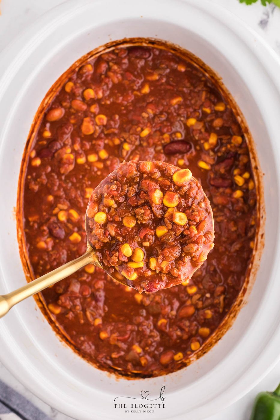 This is an straightforward slow-cooker chili recipe! The low and slow cooking process creates the juiciest and richest flavor.