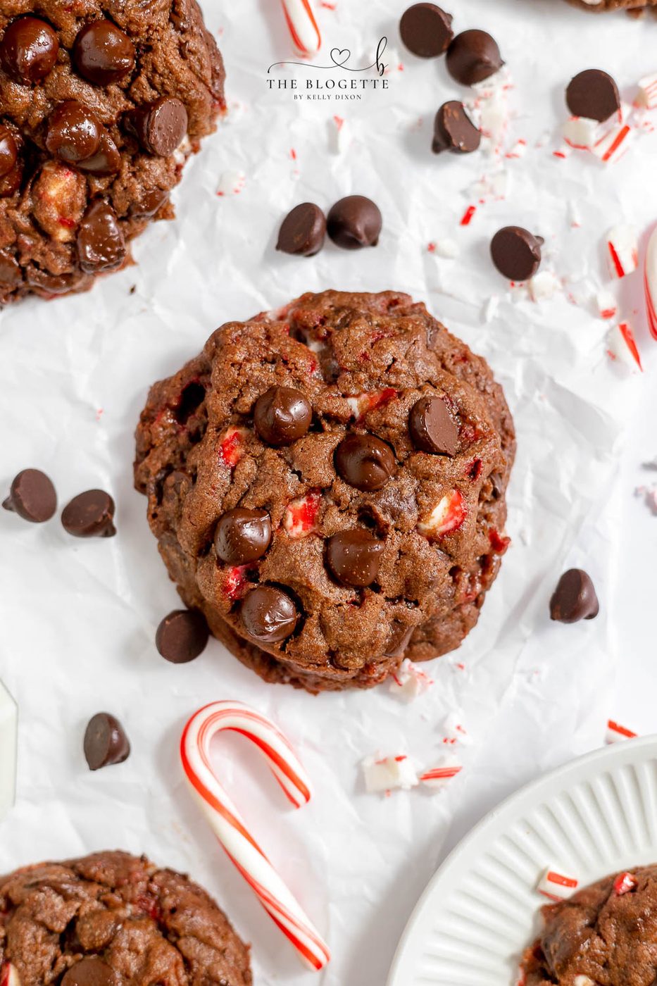 Dark Chocolate Peppermint Cookies - Candy canes in rich chocolate make this a special Christmas cookie. Just like the bakery Bakery recipe! Every bite gives you that warming, holiday feeling!