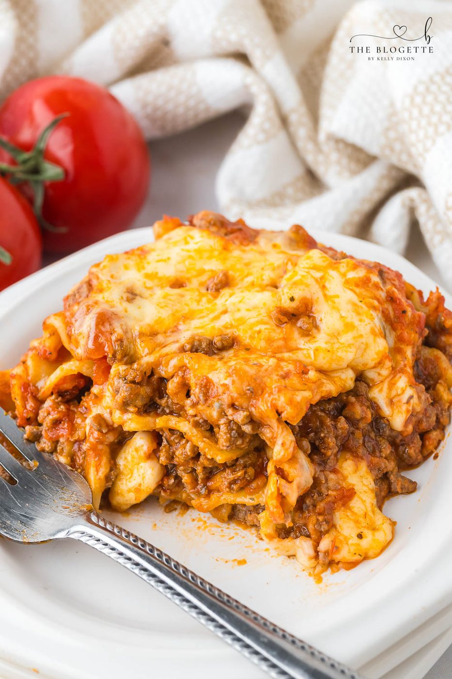 This Straightforward Lasagna recipe is so simple and tastes so tasty! The easiest and quickest lasagna you can make - well-balanced for busy weeknights.