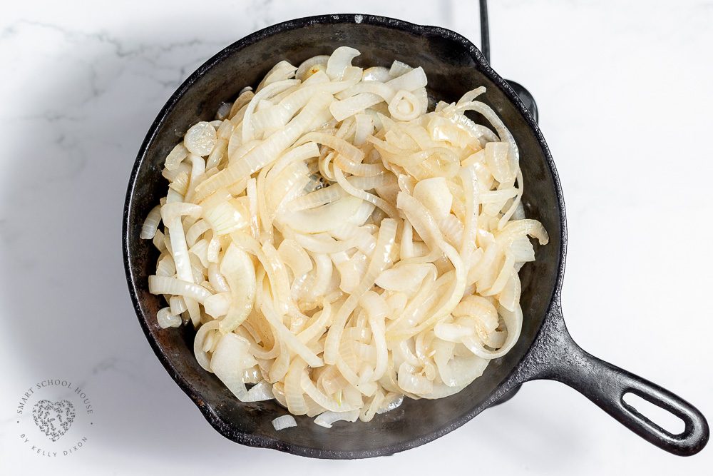 How to caramelize onions