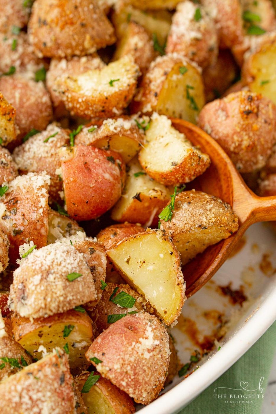 Home-style Garlic Parmesan Roasted Potatoes