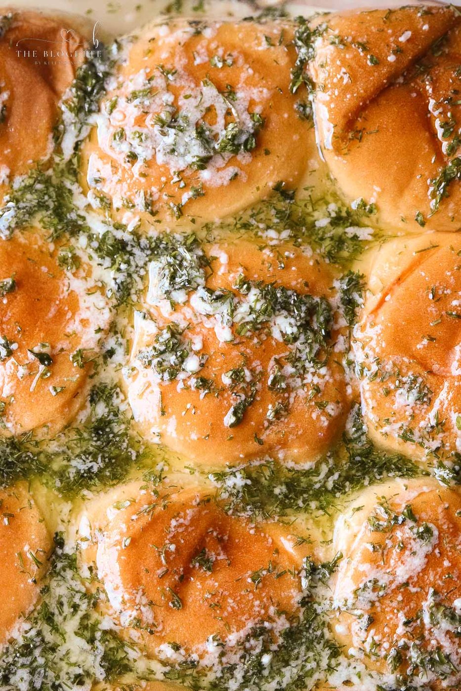 Hawaiian Rolls with Buttery Glaze