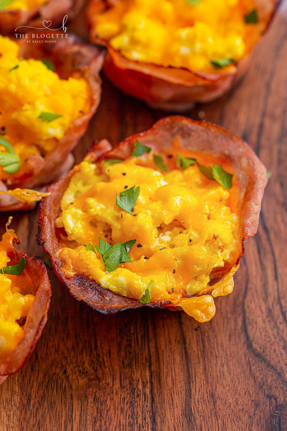 Ham and Egg Cups are the well-balanced breakfast or brunch recipe! Ham and egg cups are done in just 20 minutes.