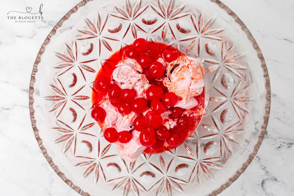 Punch bowl with ice cream