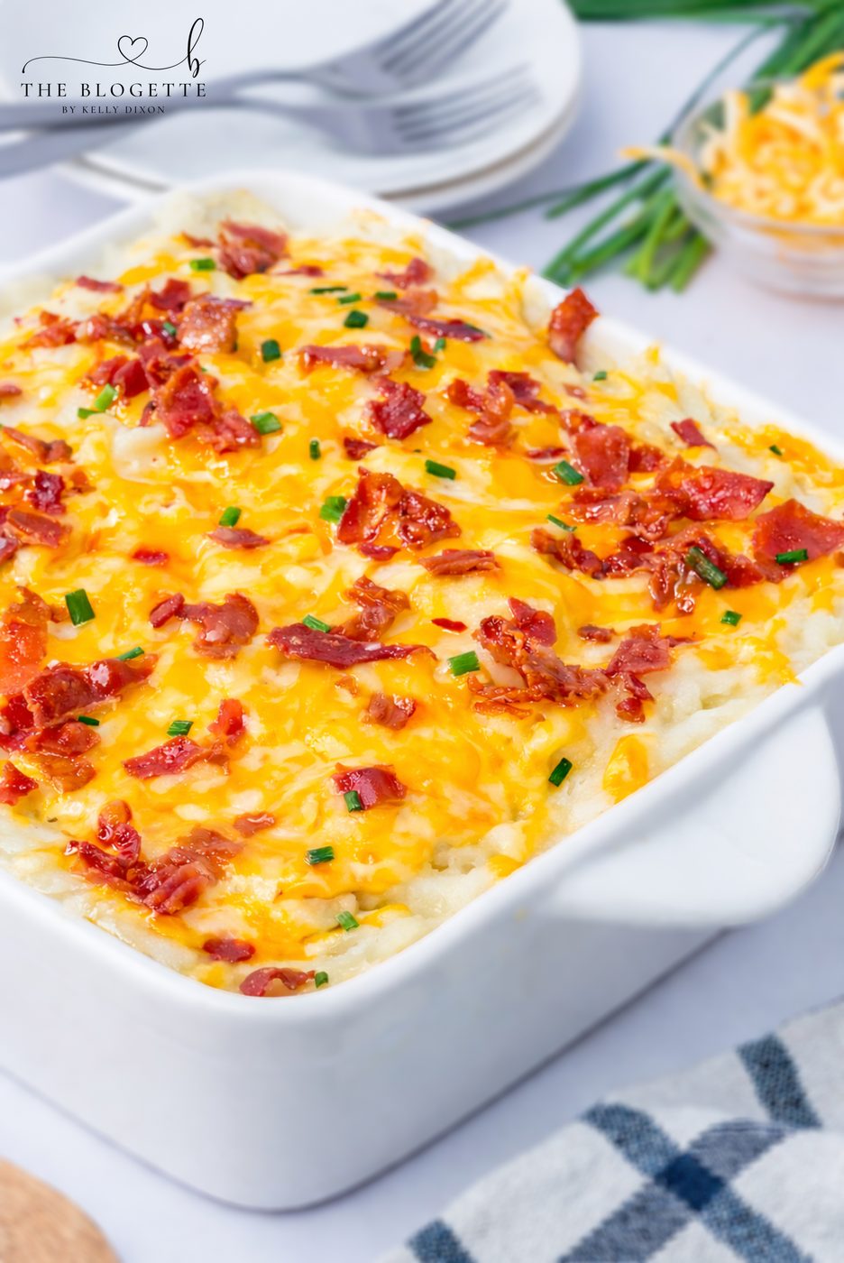 This Loaded Potato Meatloaf Casserole is the ultimate comfort food dinner. Layers of juicy meatloaf, creamy mashed potatoes, melted cheese, and crispy bacon make this straightforward casserole well-balanced for family dinners, meal prep, and freezer meals.