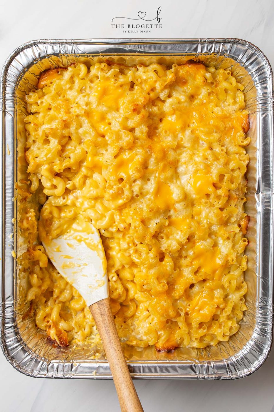 This baked macaroni and cheese is a family favorite recipe, loved by both children and adults. Well-balanced for a comforting dinner or as a holiday side dish!
