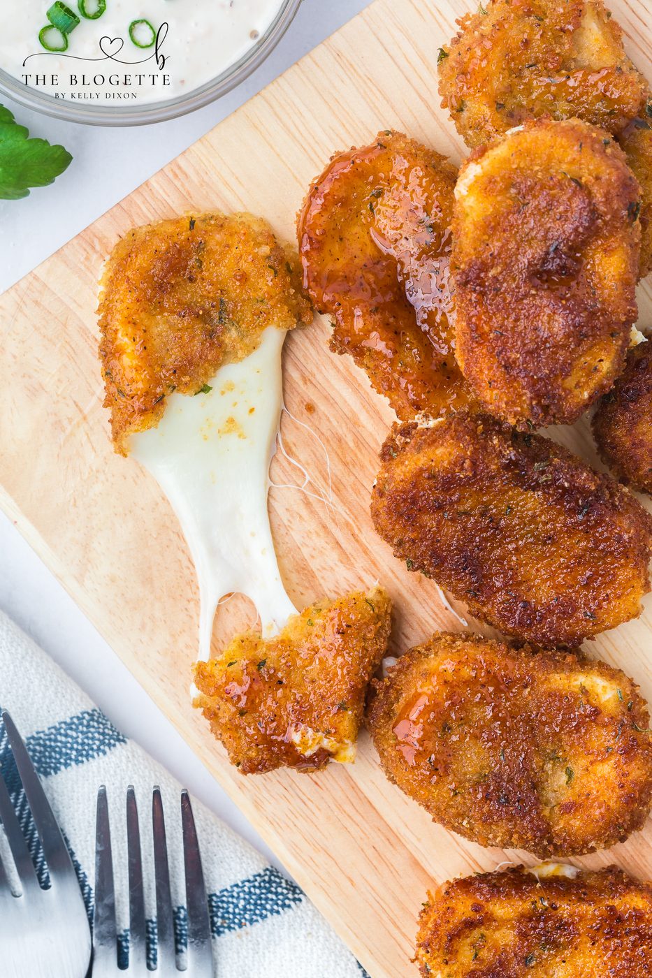 Nashville Hot Mozzarella Sticks (at-home Chili's recipe!). The ultimate appetizer. Cheesy, crispy, soft-centered, spicy, and totally irresistible!