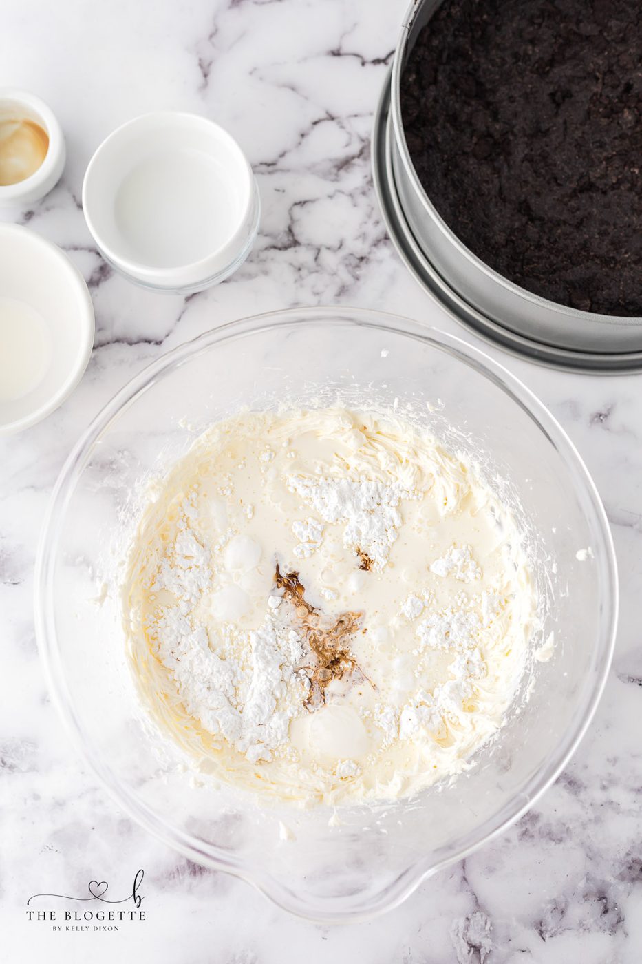 Whipped cream cheese cake filling