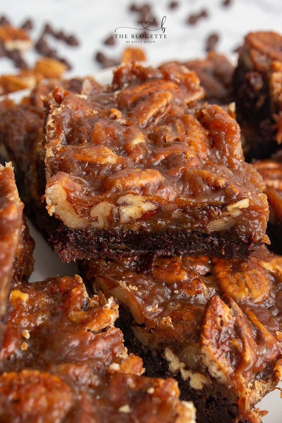 Pecan Pie Brownies are fudgy chocolate brownies topped with a pecan pie filling for an irresistible dessert. This is a Thanksgiving FAVORITE but is satisfying all year long.