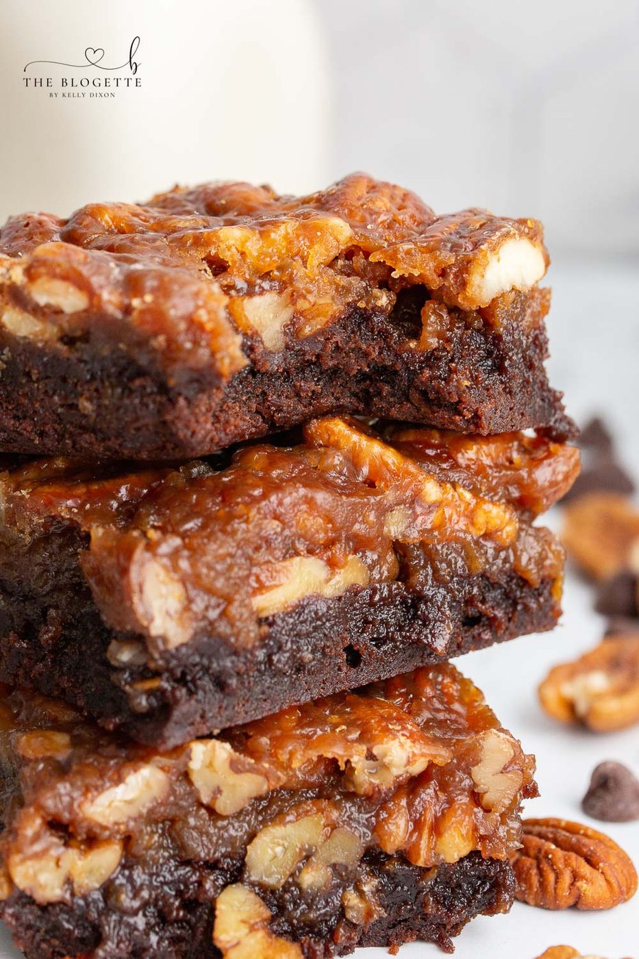 Pecan Pie Brownies are fudgy chocolate brownies topped with a pecan pie filling for an irresistible dessert. This is a Thanksgiving FAVORITE but is satisfying all year long.