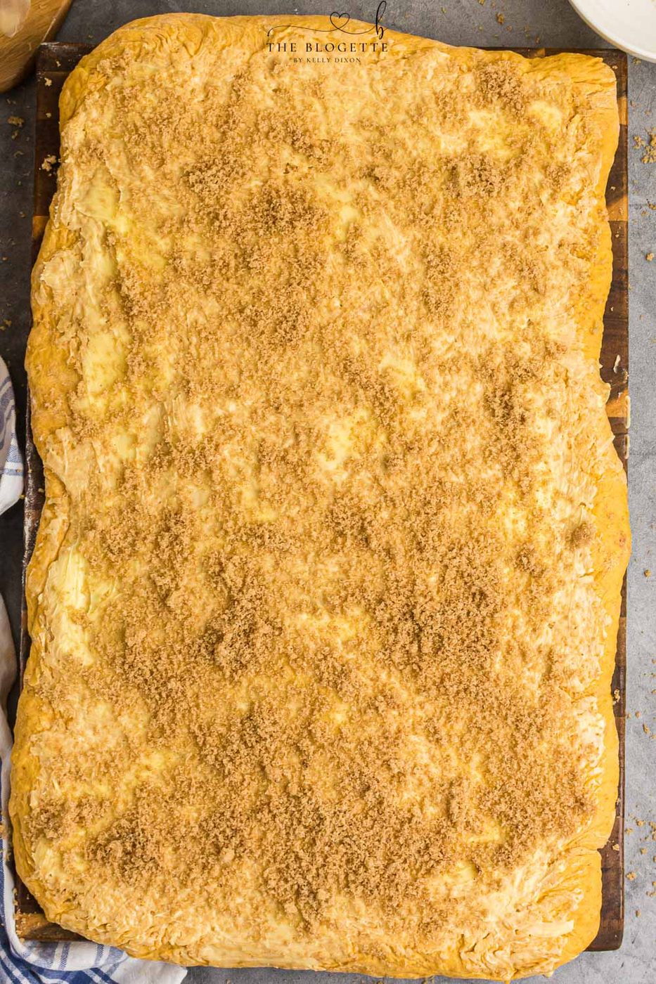 cinnamon dough with filling