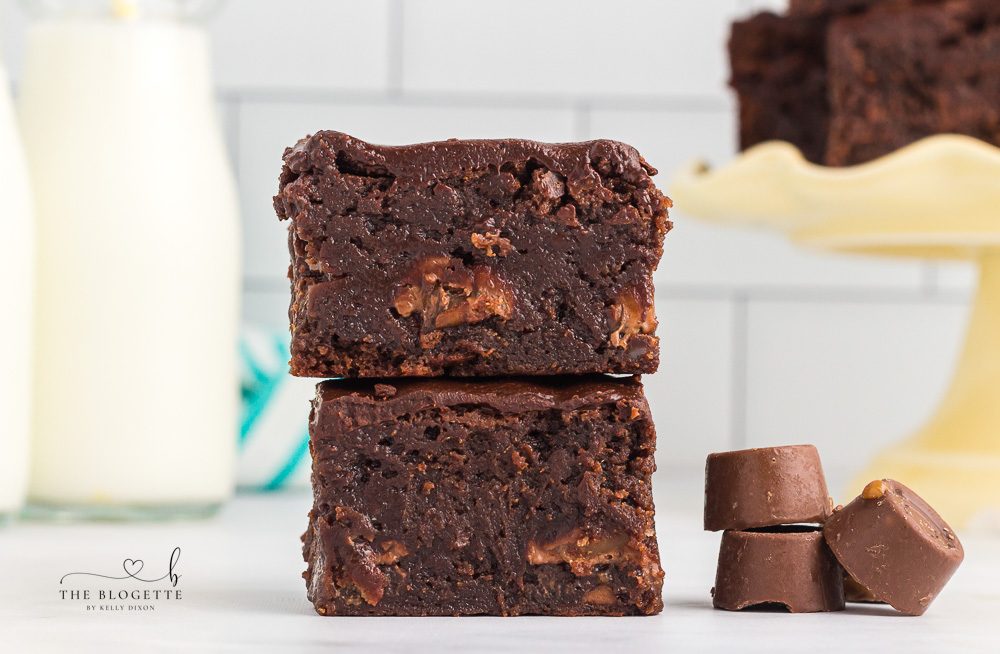 Fudgy satisfying Rolo Brownies are an unbelievable ooey-soft-centered satisfying dessert. A must-bake treat that is straightforward to mix from scratch!