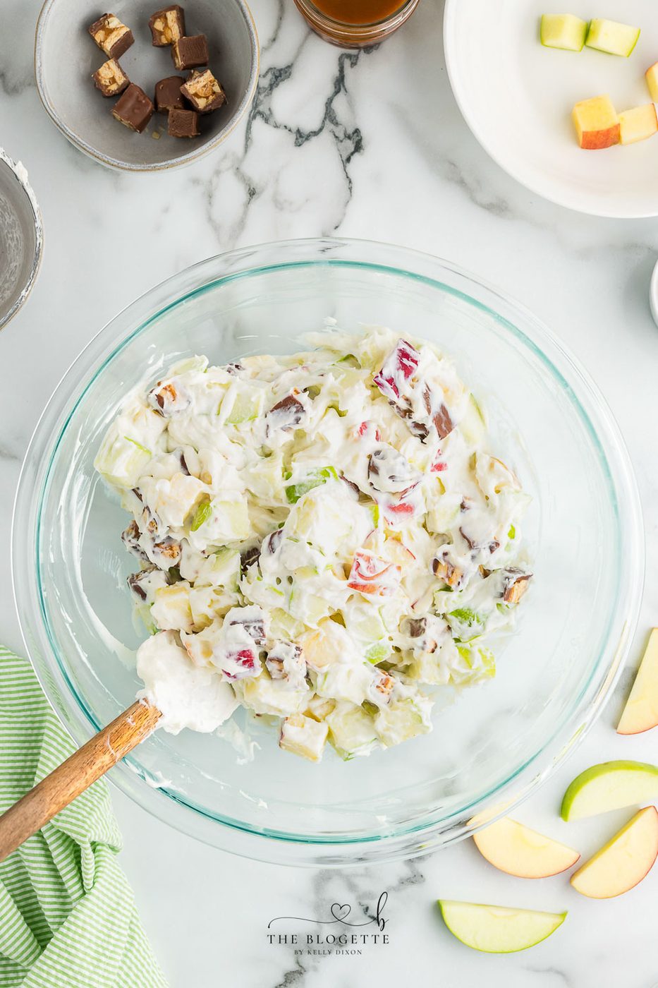 Mix apples in sweet cream sauce