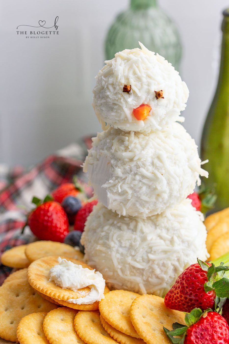 Home-style Snowman Cheeseball