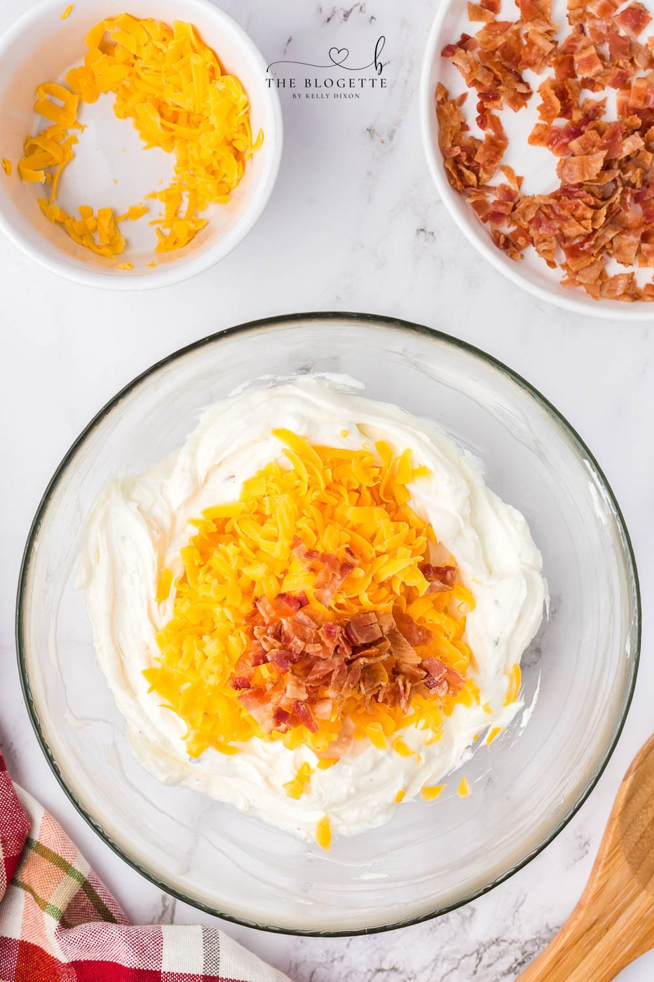Cheeseball mixture with cheddar and bacon
