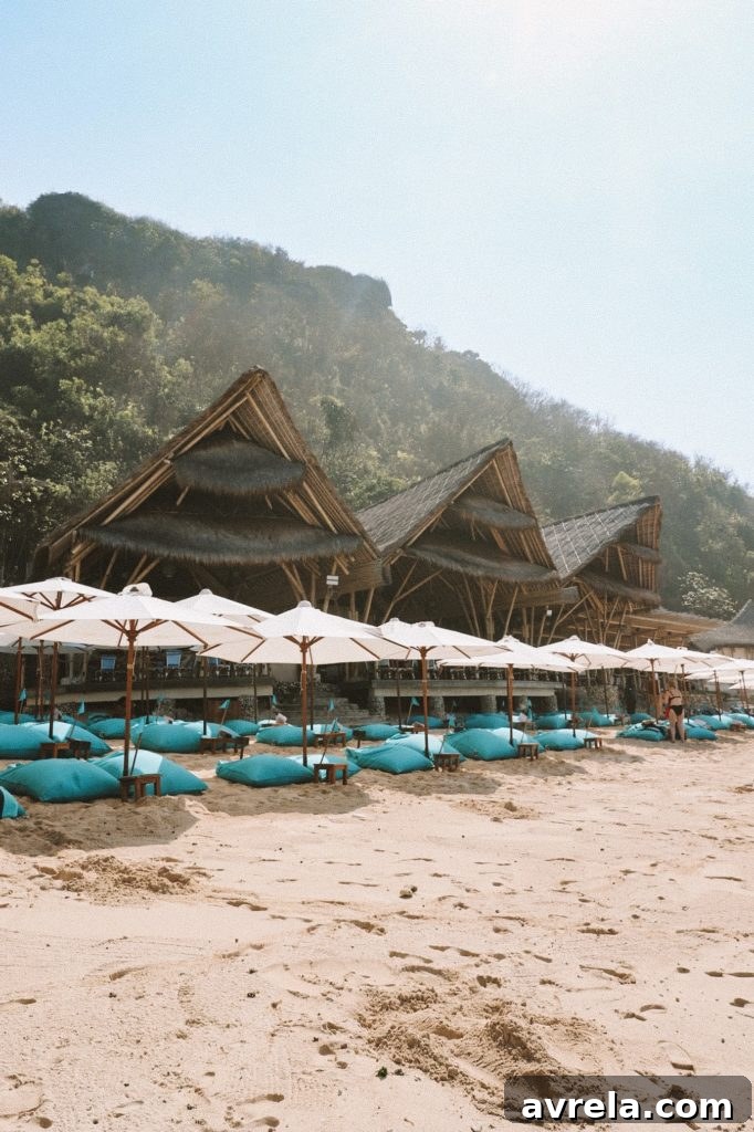 Refreshing drinks at a Bali cafe