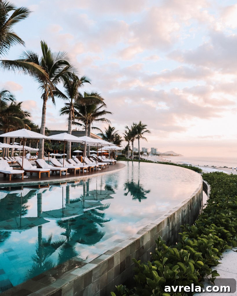Luxurious hydrotherapy pool at Se Spa in Grand Velas Los Cabos.