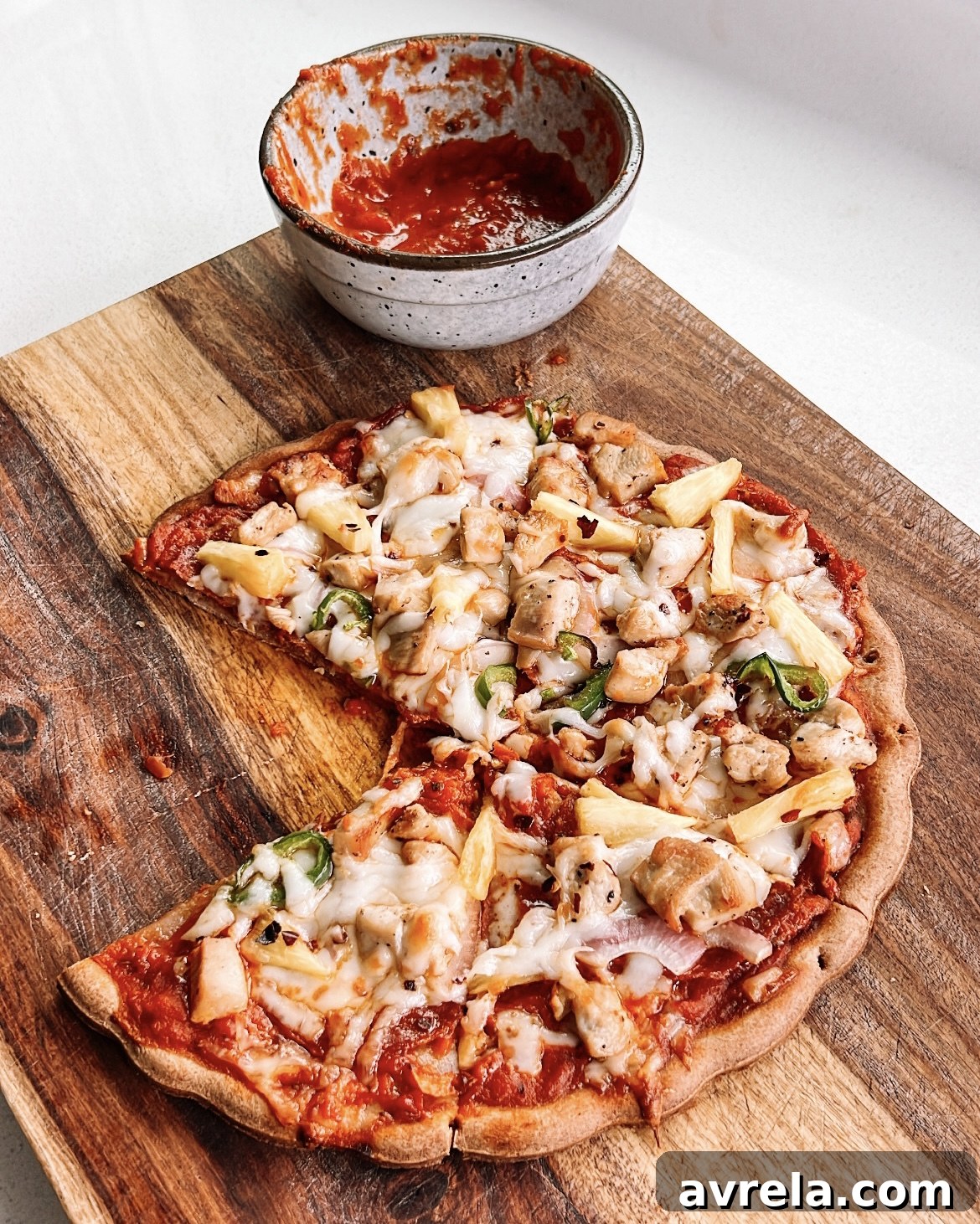 Delicious Pineapple Pepperoni Chicken Pizza
