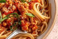 Slow-Cooked Chicken Bolognese: Hearty Crockpot Recipe