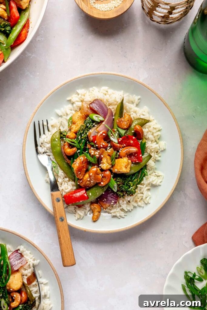 Cashew Chicken Stir-Fry Recipe with Crispy Veggies and Garlic Soy Sauce 2 cashew chicken stir-fry